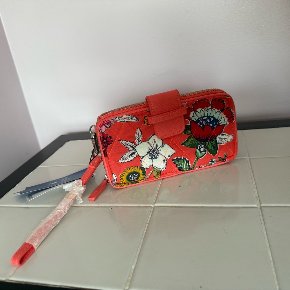 NWT Ver Bradley Wristlet